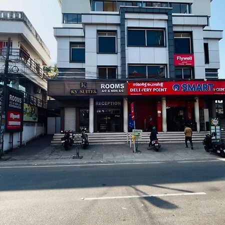 K V Suites Kochi Esterno foto