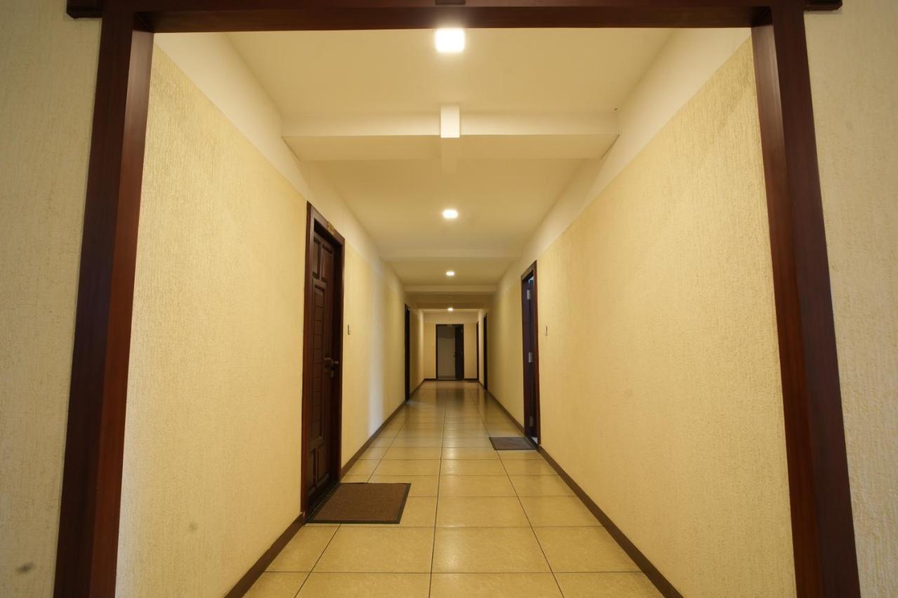 K V Suites Kochi Esterno foto