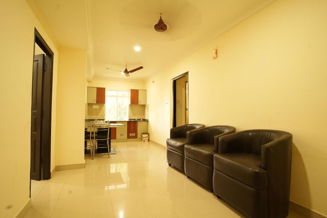 K V Suites Kochi Esterno foto