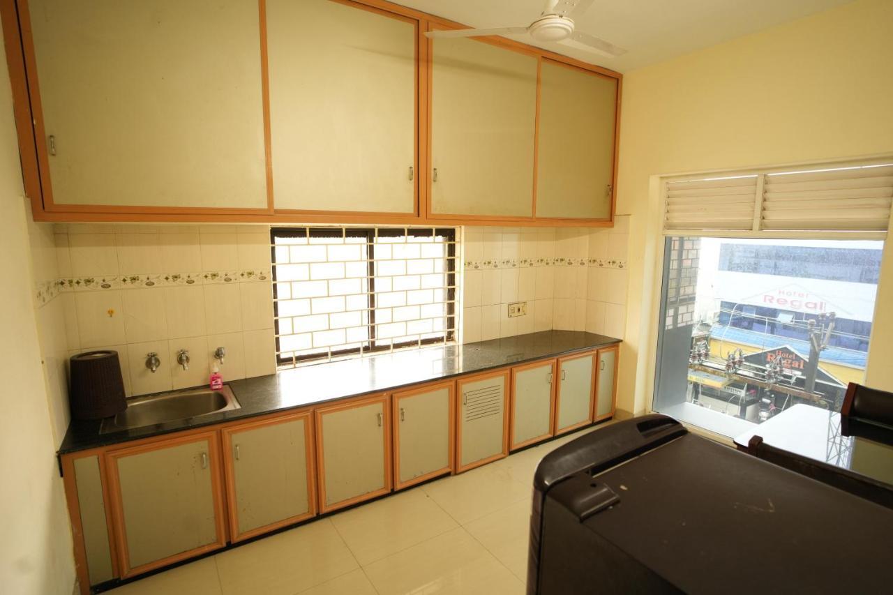 K V Suites Kochi Esterno foto
