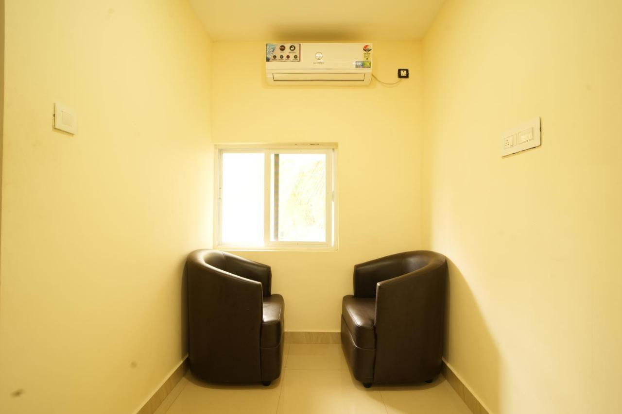 K V Suites Kochi Esterno foto
