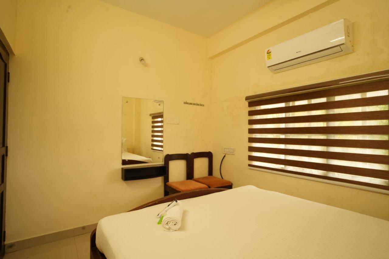 K V Suites Kochi Esterno foto