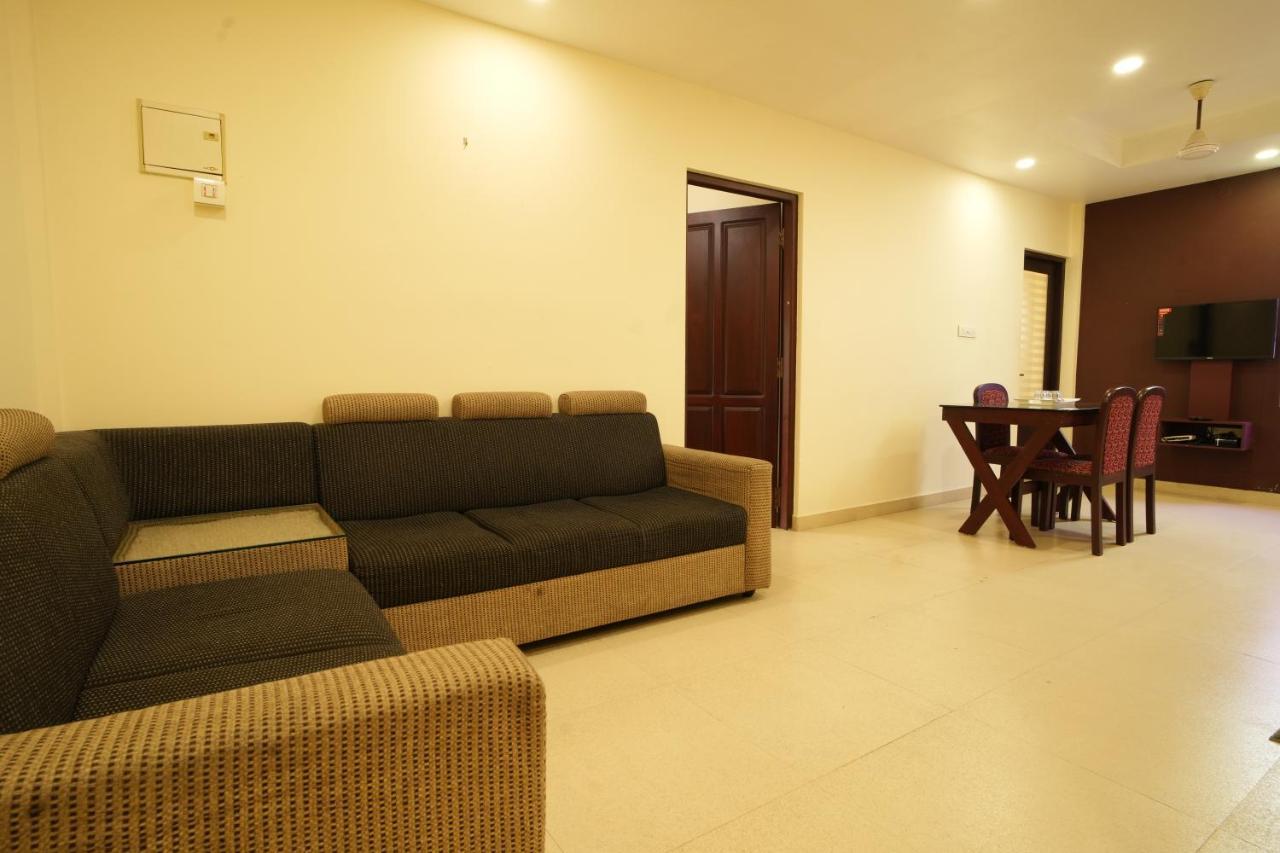 K V Suites Kochi Esterno foto