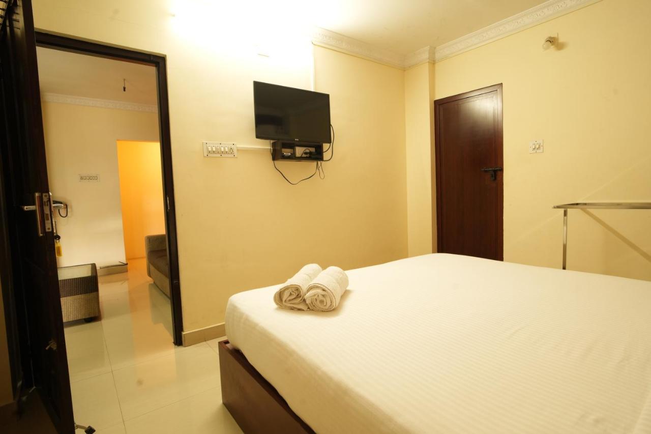 K V Suites Kochi Esterno foto