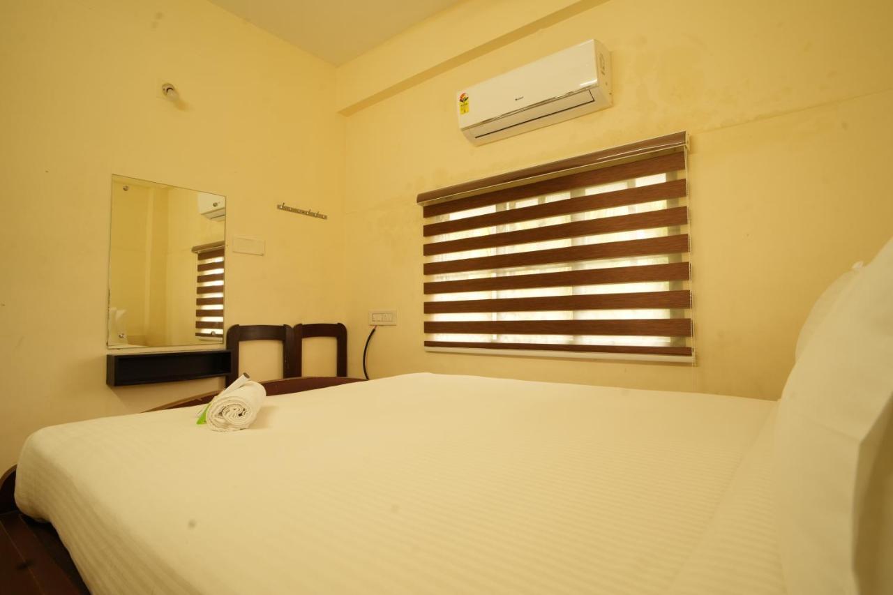 K V Suites Kochi Esterno foto